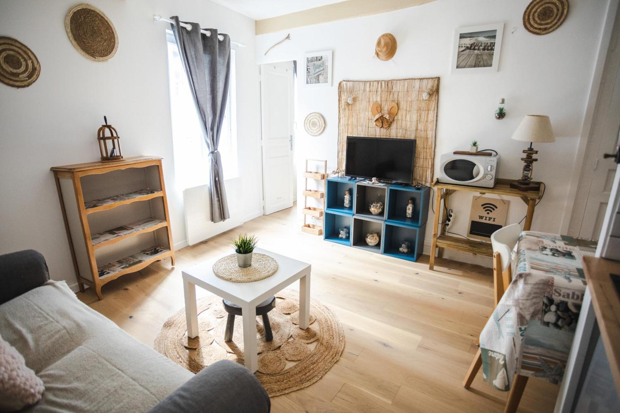 La Au Petit Bonheur Honfleur